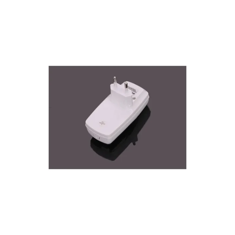 Akkumulátortöltő AA, AAA és 9V-os újratölthető elemhez, 9,5cm x 5cm x 3,5cm, fehér