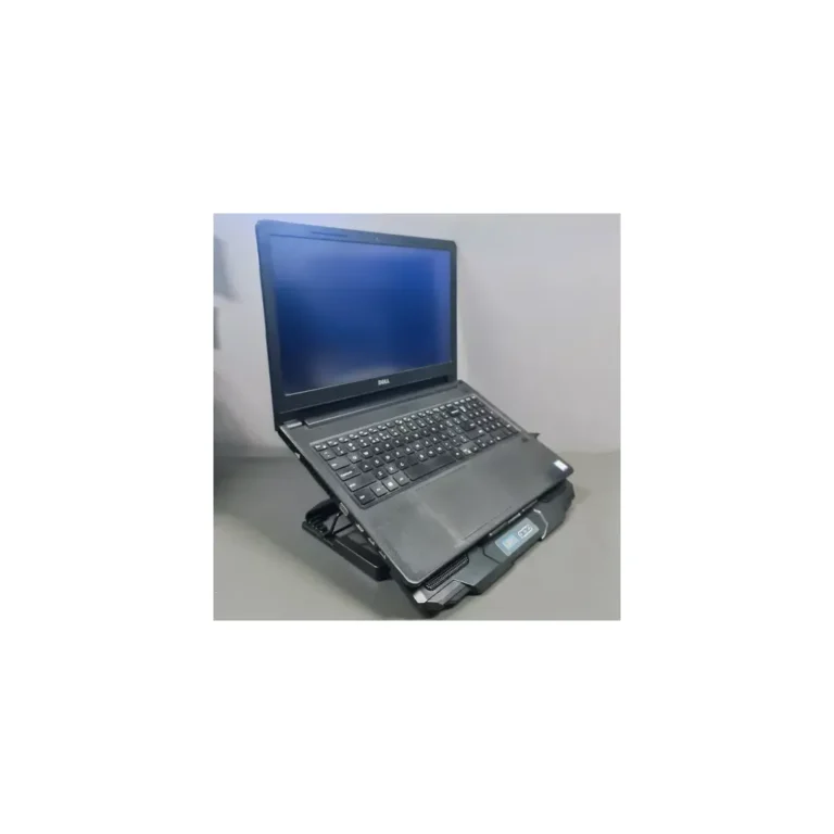 Izoxis Laptop hűtő állvány kék háttérvilágítással, 36,5 / 28 / 3cm, fekete