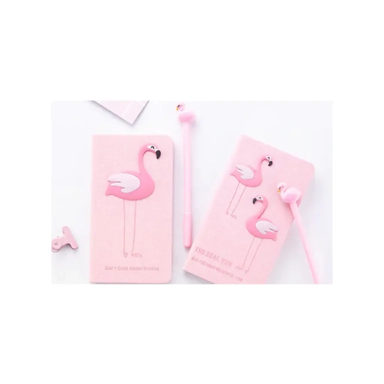 Jegyzetfüzet tollal, flamingó minta