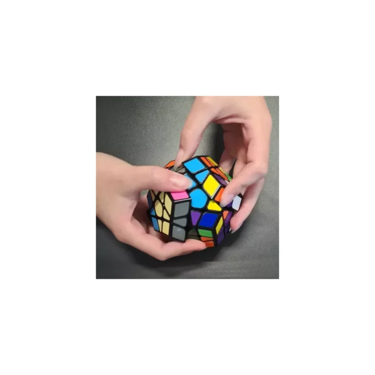 Kruzzel kocka dodekaéder,  7,5 x 9 x 8 cm, többszínű