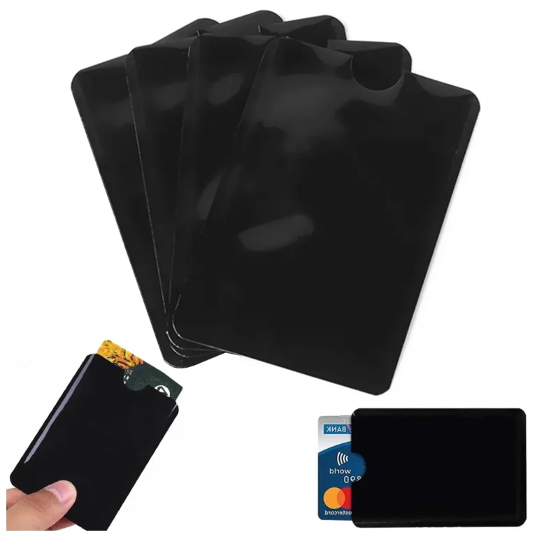 Lopásgátló kártya tok RFID jelek elleni védelem 4 db, 9,5 cm x 6,5 cm, többféle színben