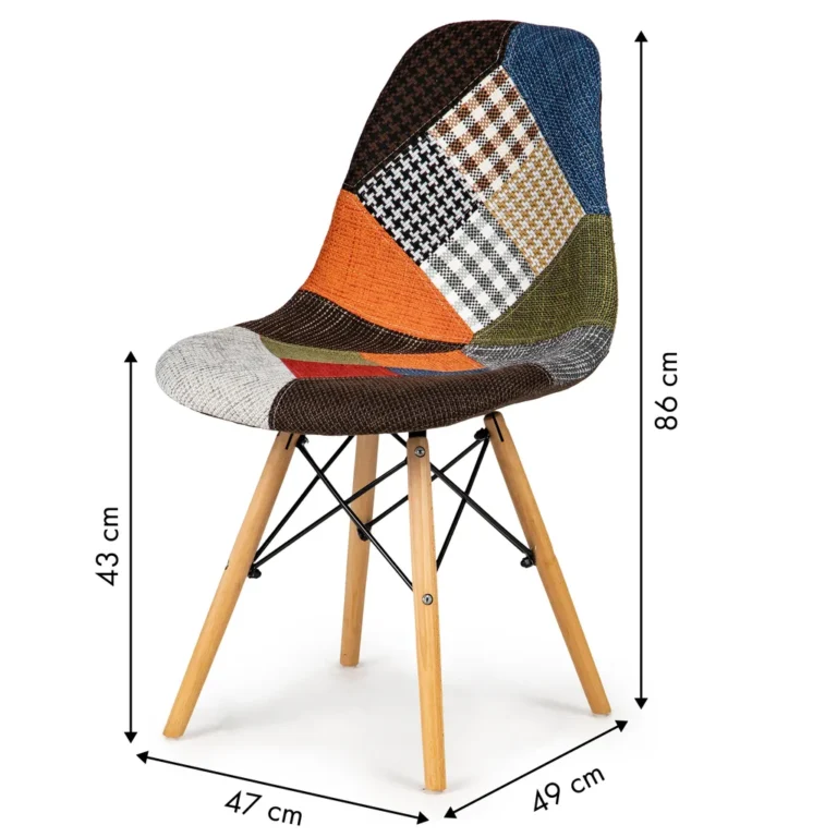 ModernHome 4 db-os étkezőszék készlet patchwork mintával, fa lábakkal és rácsos díszítéssel, színes