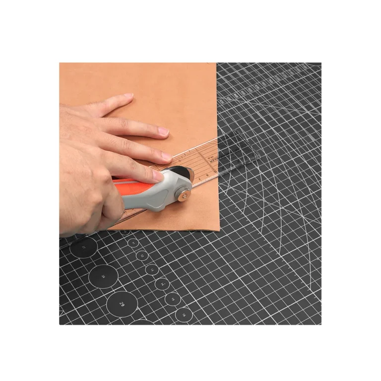 Öngyógyító modellező vágószőnyeg sablonokkal, kétoldalas, 60x45 cm, fekete