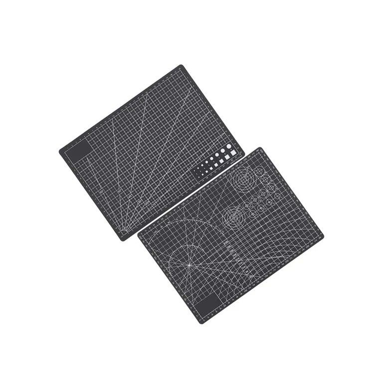 Öngyógyító modellező vágószőnyeg sablonokkal, kétoldalas, 30x22 cm, fekete