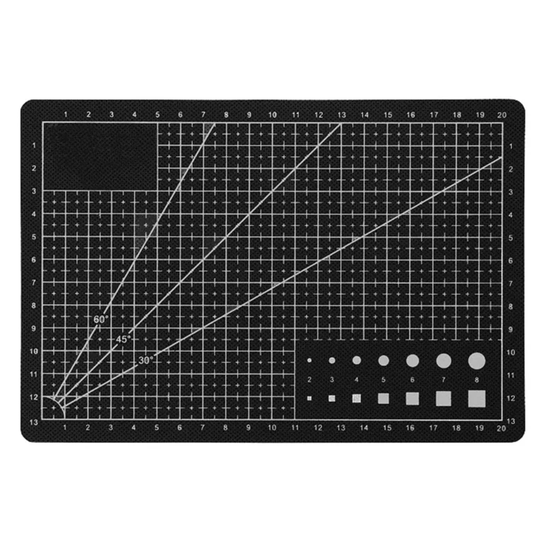 Öngyógyító modellező vágószőnyeg sablonokkal, kétoldalas, 15x22 cm, fekete