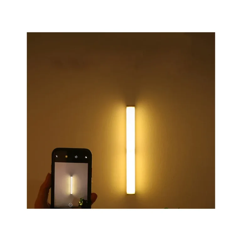Öntapadós szekrény világítás 10 nagy teljesítményű LED-del, fehér