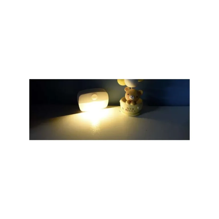 Tapadókorongos mozgásérzékelő éjjeli LED fény, 4,5x6,5x2 cm, fehér