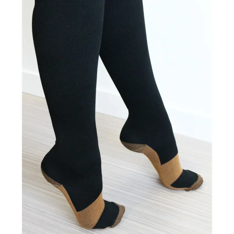 Wellys rézszálas kompressziós női zokni, 36-40, fekete-barna