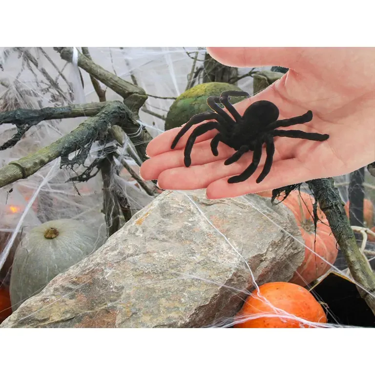 Halloween-i Pók Dekoráció: 4 Darabos Nagyméretű, Rémséges Pókok, Fekete Színben