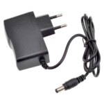 5V 2A hálózati adapter 1.35/3.5 csatlakozóval