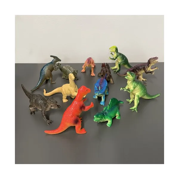 Őskori dinoszaurusz figurák készlete - 12 db