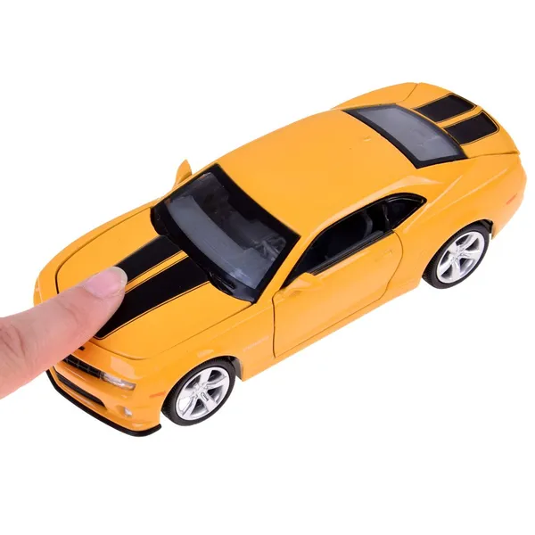 Chevrolet camaro ss 1:32 hang-fény játékautó