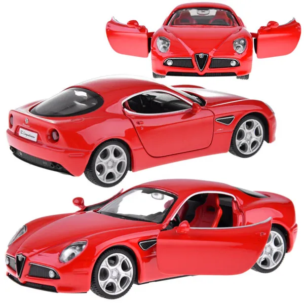 Alfa romeo 8c modell 1:32 hang-fény effektekkel