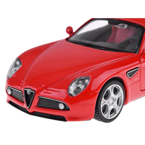 Alfa romeo 8c modell 1:32 hang-fény effektekkel