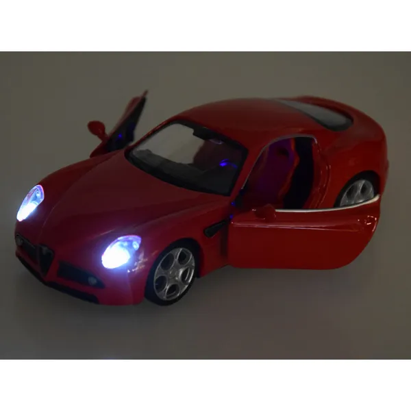 Alfa romeo 8c modell 1:32 hang-fény effektekkel