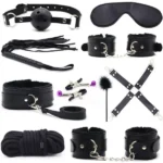 10 részes BDSM készlet műbőrrel: bilincsek, ostor, szemmaszk, ballgag
