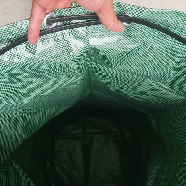 Összecsukható kerti hulladékgyűjtő zsák, 300 l, 84 × 67 cm