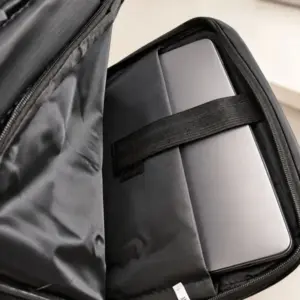 Sötétszürke laptop hátizsák USB-porttal, 42 × 30 × 15 cm